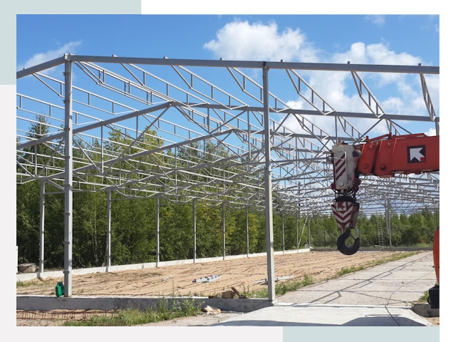 Строительство конюшен в Ейск от 618 руб. под ключ