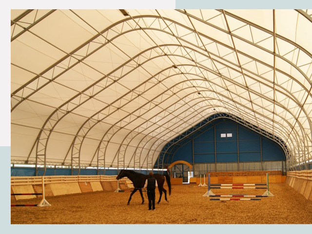 Строительство конных манежей в Ейске