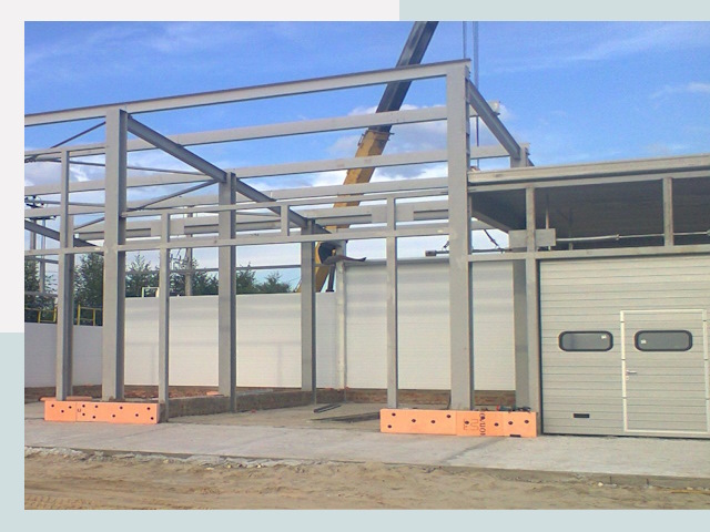 Строительство автосервисов от СтальСтрой-Еск по цене 618 руб.